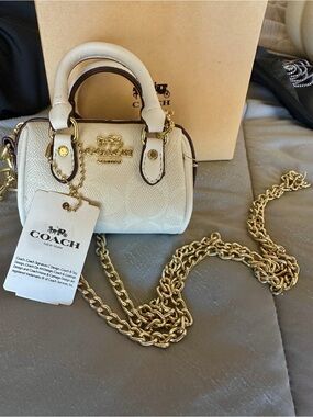 GENERIC brand Micro/Mini Satchel in Cream with Gold Chain